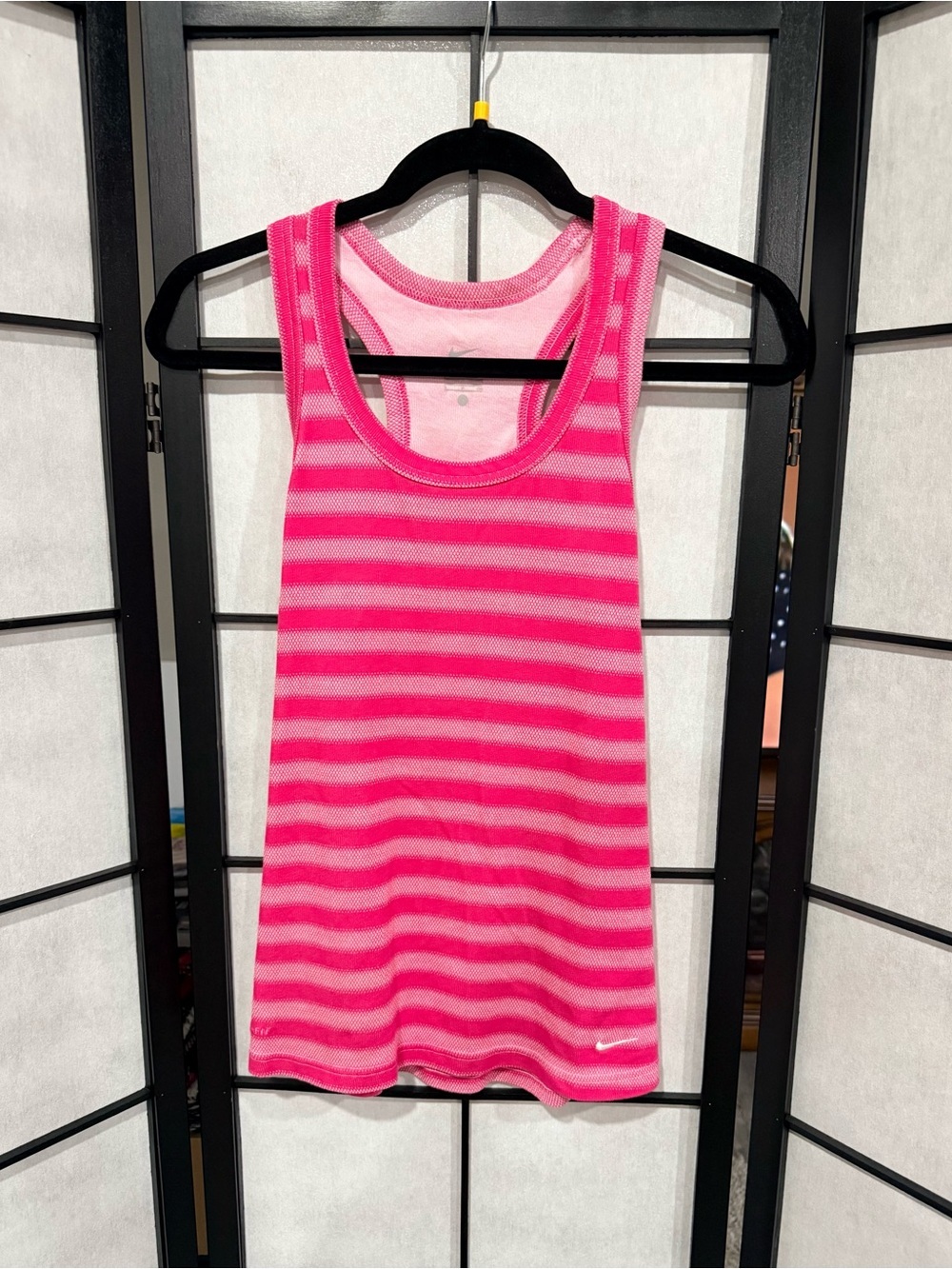 Nike Dri-FIT Racerback Tank Top Pink Striped Athletic Women’s Small (003)